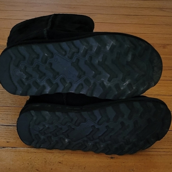 BEARPAW Elle Tall Women's Black Suede Boots Size 5 - Picture 5 of 9